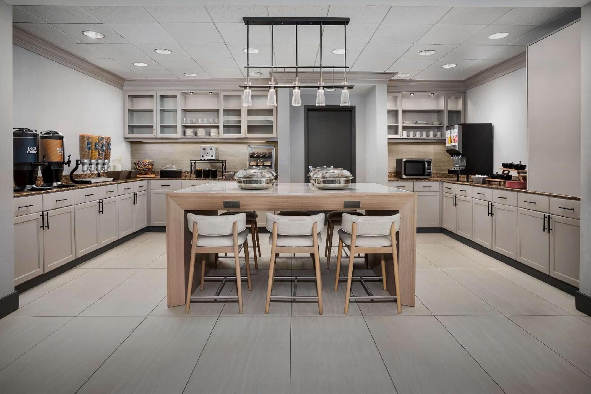 Hotel Homewood By Hilton Cleveland-solon